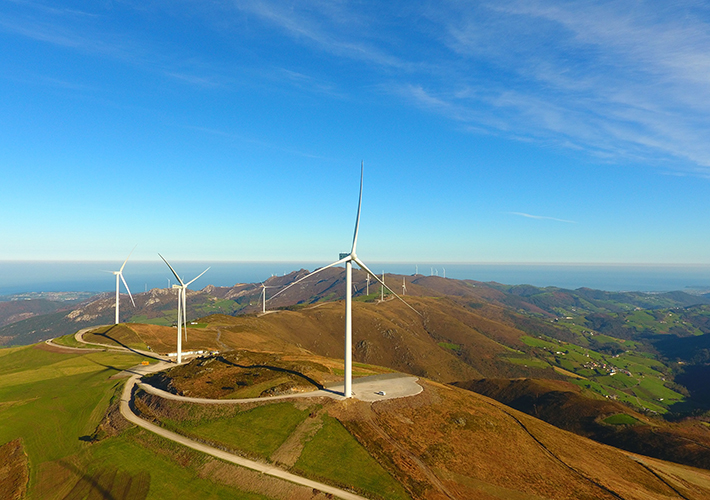 Foto Iberdrola pone en marcha sus parques eólicos en Asturias, con los que triplica su capacidad renovable en la región.